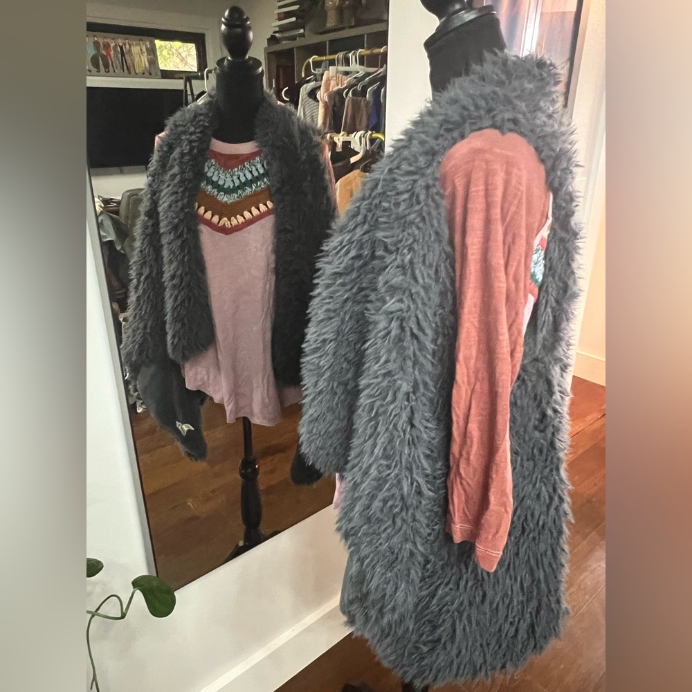 Reversible faux fur vest. Dark gray. L/XL 
NWOT